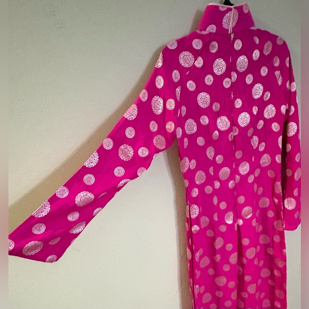 Traditional Vietnamese Áo Dài, Pink and Silver, Vintage, Size XS/S - Picture 5 of 11